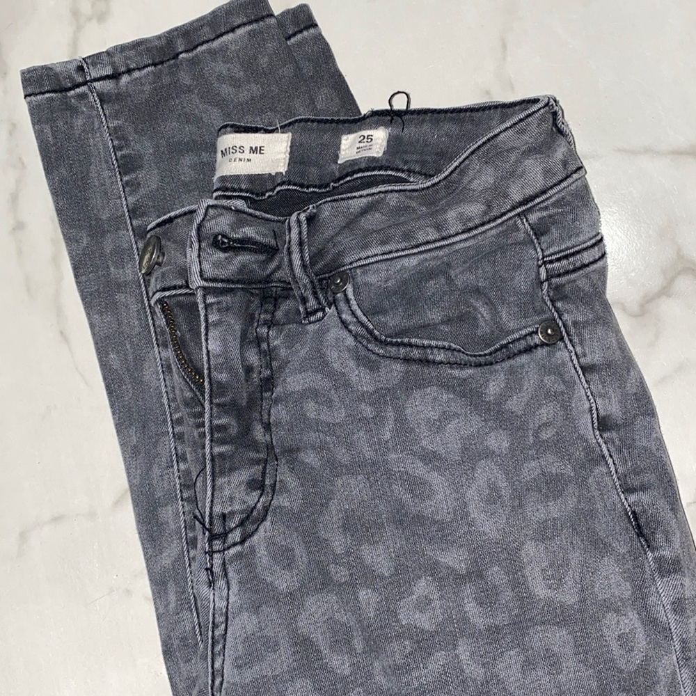 Miss Me >animal print< skinny’s // SZ 25